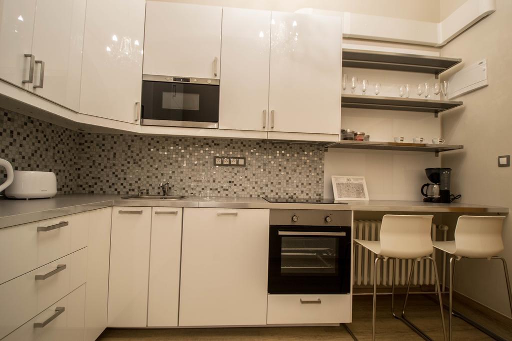 4Bdr Historical Spirit Apt By Ruterra Prága Kültér fotó